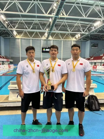 男子水球赛后拉伸,肩部与髋部放松不可少 男子水球赛后拉伸,肩部与髋部放松不可少